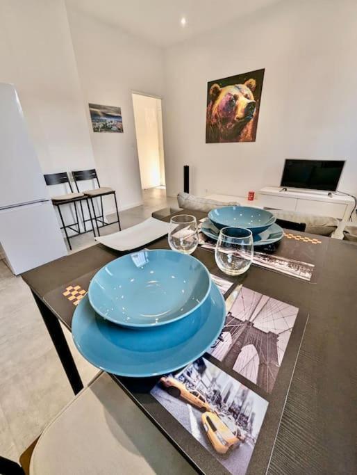 Magnifique T2 Refait A Neuf - Calme & Tout Equipe Avec Parking Grenoble Exterior foto